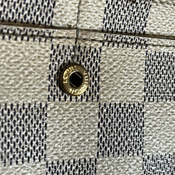 Louis Vuitton Sarah Cream and Gray Long wallet - Picture 10 of 15